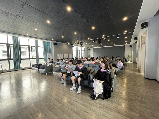 职为你我 研途相伴 ——学业导师召开考公、考研分享交流会