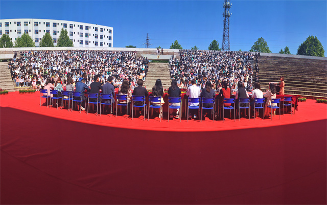 我院举行2021级新生开学典礼