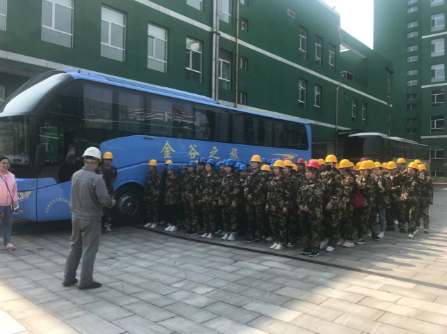认知实习系列报道之五:走进企业 感知绿色创新的理念