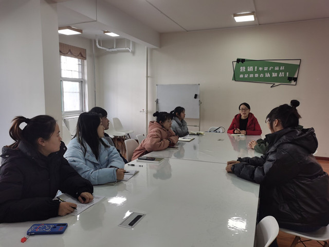 把握当下 着眼未来——贺林老师学业导师见面会