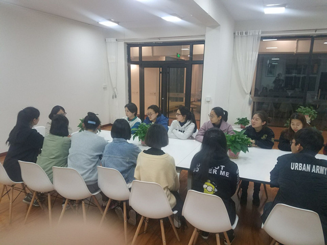 靳江燕老师开展考研动员座谈会