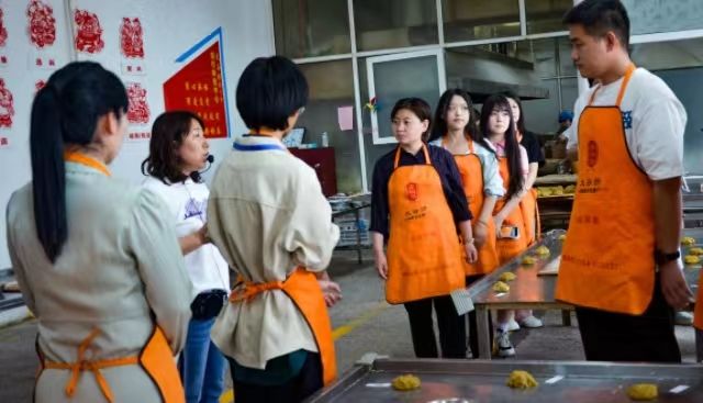 【我与院长有个约会】对话院长第5期:劳动的青春最美丽