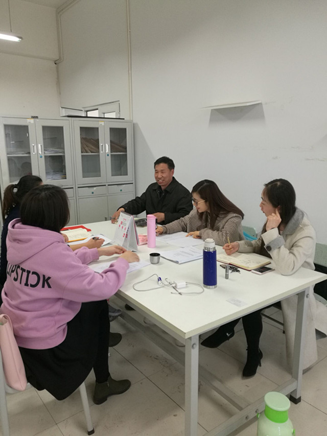 凝心聚力促工作，戮力同心谋新篇 ——记营销教研室年会精神研讨会
