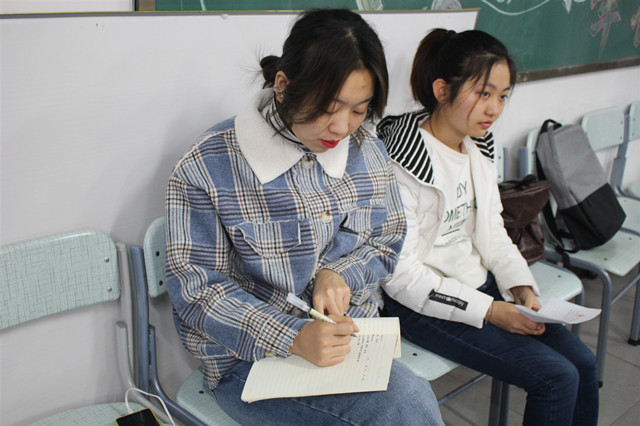 每周一班:给予学生职业的规划和引导 ——院长座谈会系列(三十四)