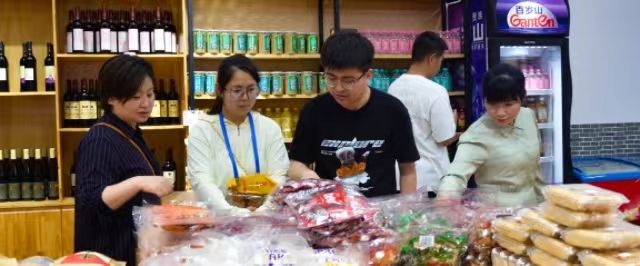【我与院长有个约会】对话院长第5期:劳动的青春最美丽