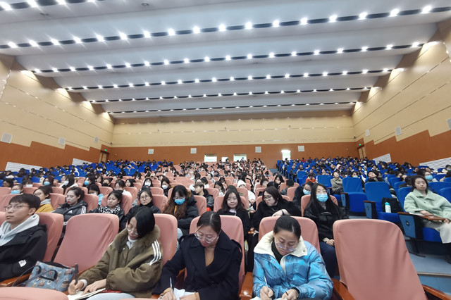 淬炼·国际商学院特邀郝晓雁教授开展毕业论文指导讲座