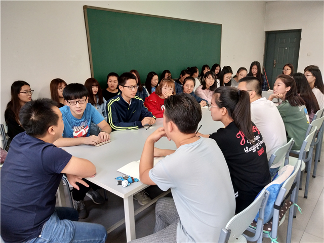 淬炼商学院开展“改革育人机制 关注学生发展”座谈会